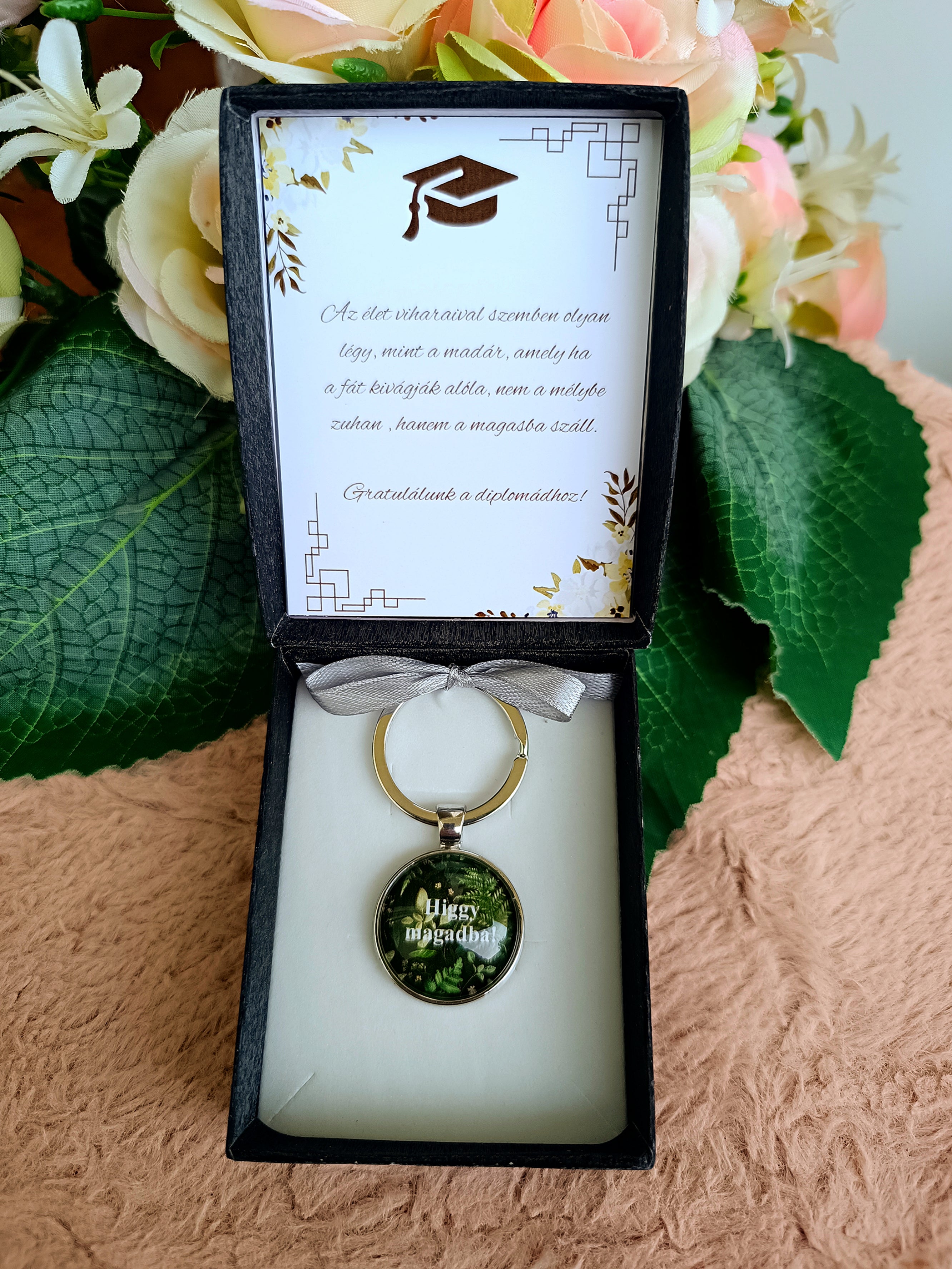 Higgy magadba! kulcstartó ballagási/diplomaosztó ajándék